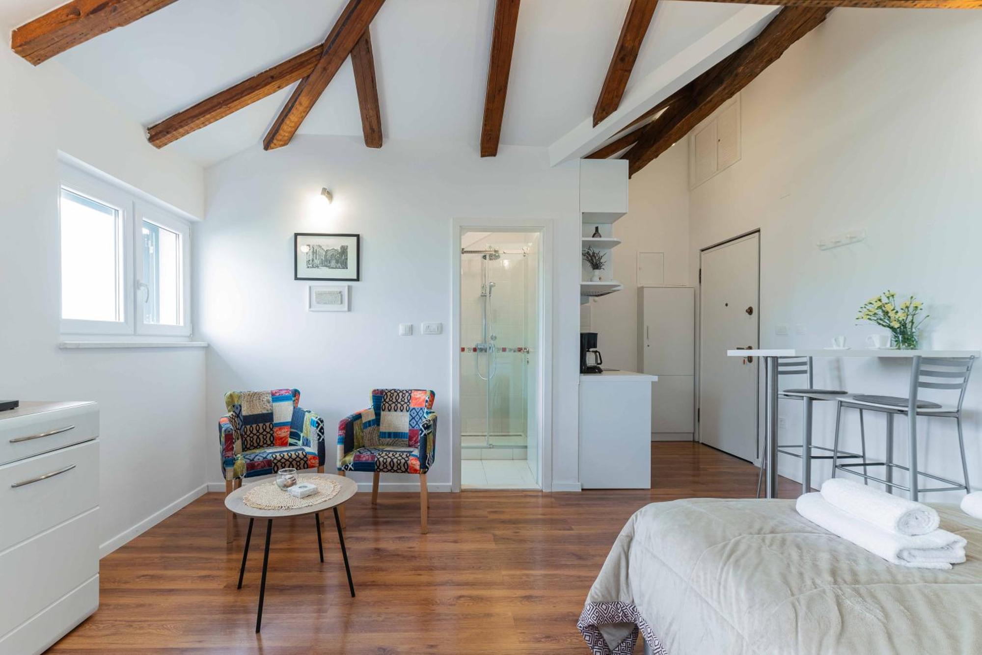 Apartment The Charm Split Bagian luar foto