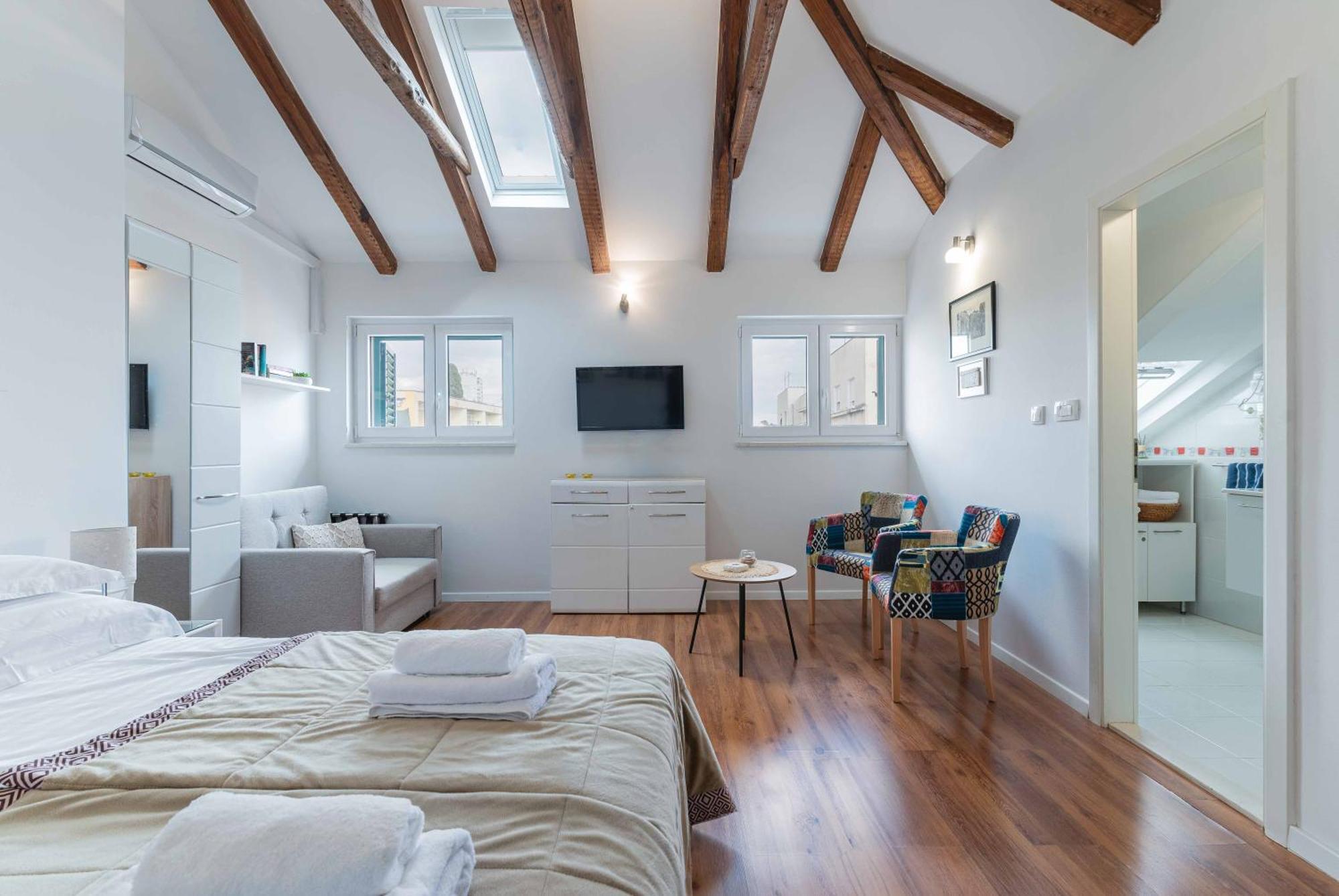 Apartment The Charm Split Bagian luar foto