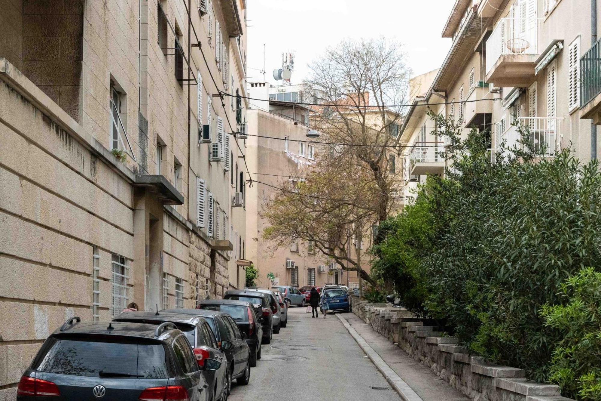 Apartment The Charm Split Bagian luar foto