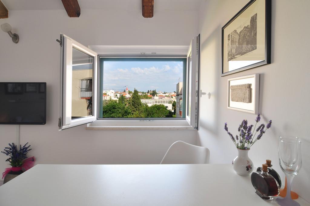 Apartment The Charm Split Bagian luar foto