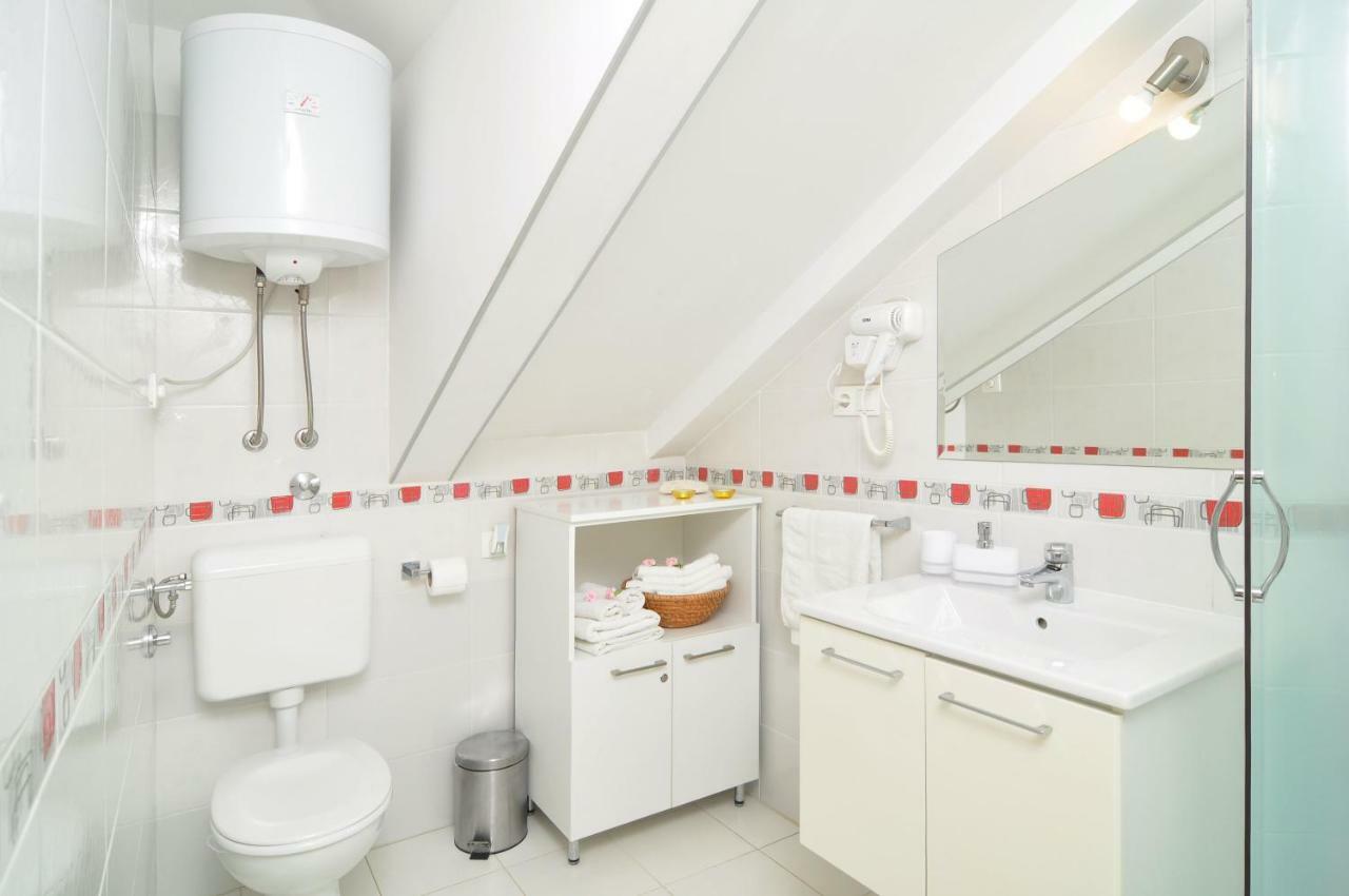 Apartment The Charm Split Bagian luar foto